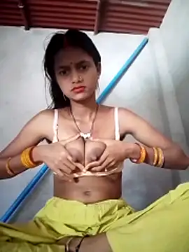 Snapshot of Payel_1 chatting on April 6, 2026, 7:31 am Payel 1 online show from April 6, 2026, 7:31 am