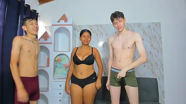 playhouse couple online show from April 7, 2026, 1:44 pm