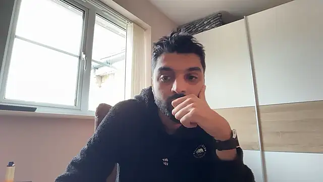Snapshot of priyxh chatting on May 6, 2026, 12:10 pm priyxh online show from May 6, 2026, 12:10 pm