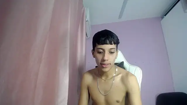 Yei lee  online show from May 20, 2026, 3:34 am