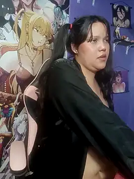 ScarletVibe online show from May 11, 2026, 4:04 pm