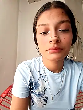 Lyra Siren online show from April 14, 2026, 4:35 pm