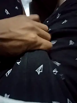 Daddy 004   online show from April 13, 2026, 1:11 am