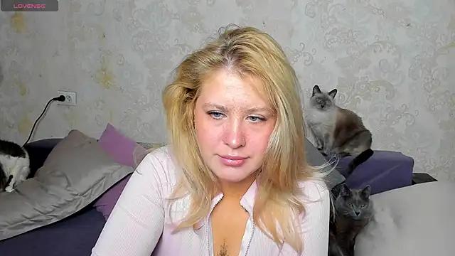 Simply Alex online show from May 18, 2026, 1:02 am