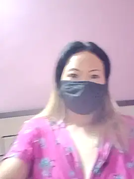 Bristy BigBoobs online show from April 21, 2026, 2:04 am