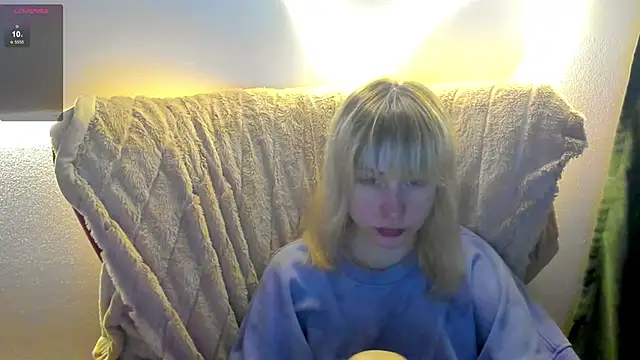 MiaKimiko online show from June 21, 2026, 1:19 am