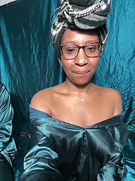 Snapshot of Fijixxxx chatting on April 16, 2026, 4:24 am Fijixxxx online show from April 16, 2026, 4:24 am