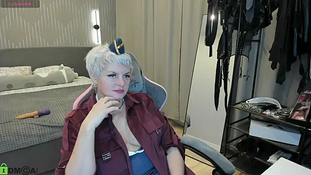 Linda Zef1r online show from April 18, 2026, 1:20 am