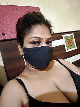 SluttySonam online show from May 1, 2026, 9:14 am