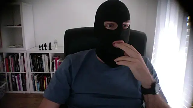 Im yours boy online show from May 3, 2026, 11:27 am