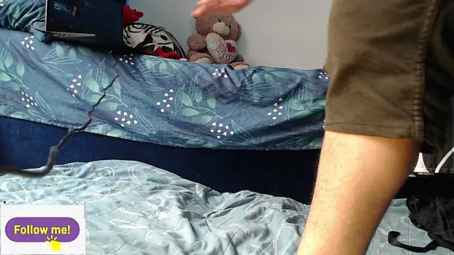 TianaBrow online show from April 1, 2026, 8:28 pm