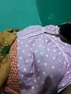 Snapshot of Adihotgirl-97 chatting on April 16, 2026, 12:28 pm Adihotgirl-97 online show from April 16, 2026, 12:28 pm