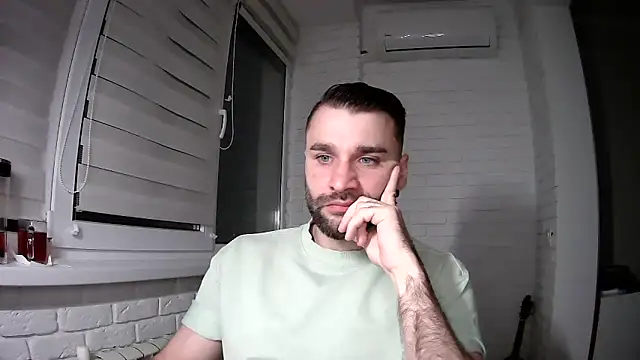 DaddySlava online show from April 2, 2026, 5:10 pm