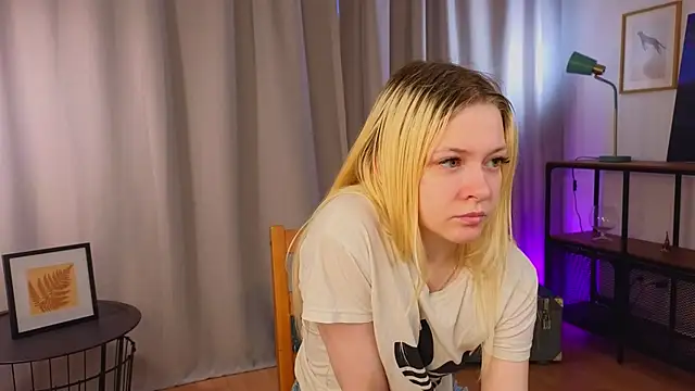 OliviaCaffery online show from May 8, 2026, 4:12 pm