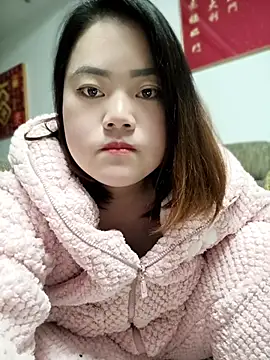 qazplm1123 online show from April 9, 2026, 12:32 pm