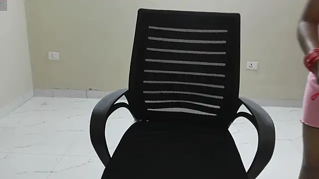 Snapshot of Hot_Bhabhi_1 chatting on May 27, 2026, 8:17 pm Hot Bhabhi 1 online show from May 27, 2026, 8:17 pm