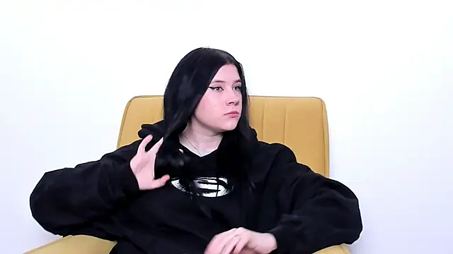 BarbarFinkley online show from April 2, 2026, 7:39 am