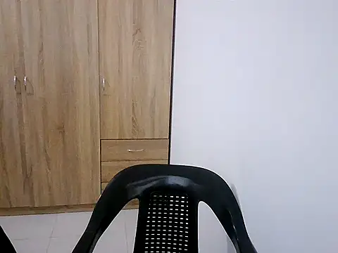 normalboy16 online show from April 3, 2026, 10:19 pm