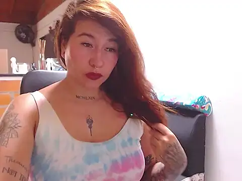 Antonia Ferri online show from April 5, 2026, 3:31 pm