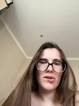 Lindasix online show from May 24, 2026, 9:36 am