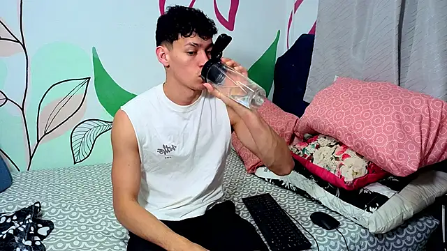 Myke sexy online show from May 8, 2026, 11:10 pm