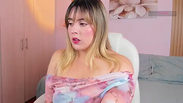 jenny Dream  online show from April 24, 2026, 8:44 pm