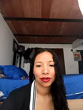Wolfamara online show from April 22, 2026, 1:12 pm