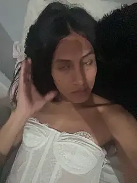 Snapshot of luna_duque chatting on June 21, 2026, 4:26 am luna duque online show from June 21, 2026, 4:26 am