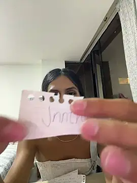 Snapshot of luna_duque chatting on June 29, 2026, 3:35 am luna duque online show from June 29, 2026, 3:35 am