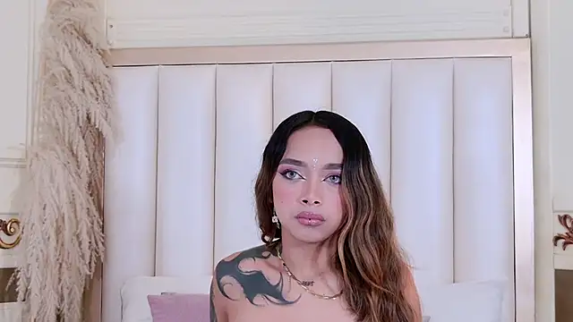 LaraBelmon online show from June 14, 2026, 1:36 am