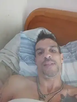 Guillelp online show from April 27, 2026, 3:32 pm