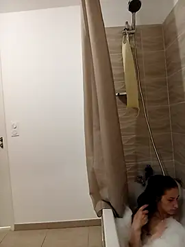 Snapshot of Lolaa92i chatting on April 5, 2026, 3:42 pm Lolaa92i online show from April 5, 2026, 3:42 pm