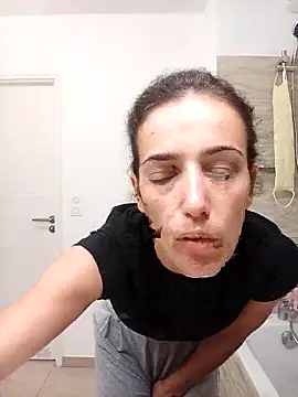 Snapshot of Lolaa92i chatting on April 11, 2026, 10:30 am Lolaa92i online show from April 11, 2026, 10:30 am