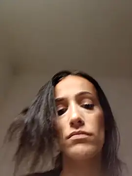 Snapshot of Lolaa92i chatting on April 14, 2026, 12:00 pm Lolaa92i online show from April 14, 2026, 12:00 pm