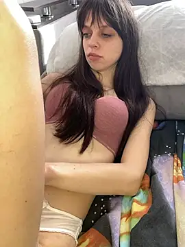 HotGirl1701 online show from May 29, 2026, 4:10 am