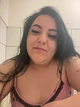 Snapshot of Denisaa_ioana chatting on April 3, 2026, 12:08 am Denisaa ioana online show from April 3, 2026, 12:08 am