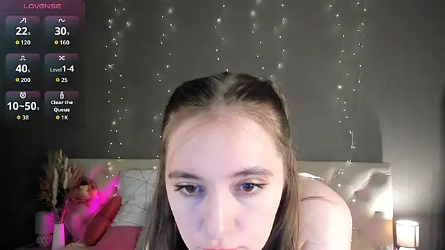 Snapshot of Amy-Desiree chatting on April 13, 2026, 1:00 am Amy-Desiree online show from April 13, 2026, 1:00 am