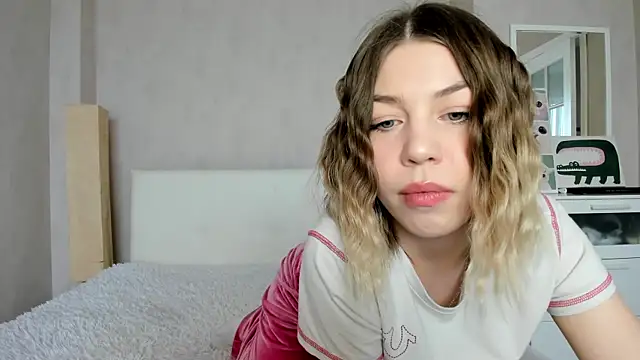 uma like online show from April 28, 2026, 2:27 am