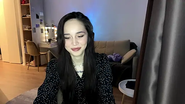 Elizabetswan online show from April 23, 2026, 2:02 am