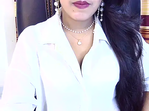 Noor Zarin online show from May 5, 2026, 8:28 pm