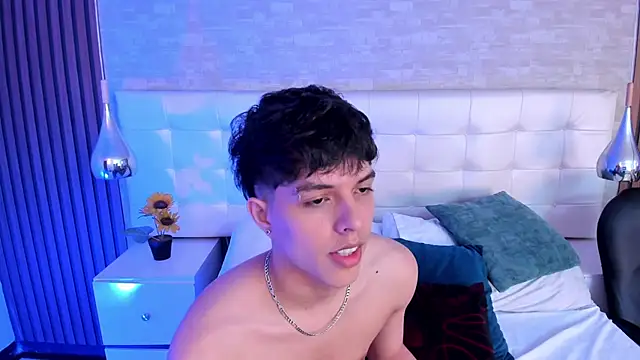 DamiaanXx online show from May 9, 2026, 2:11 pm