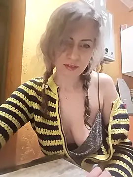 TaynaSecret online show from April 7, 2026, 8:31 pm