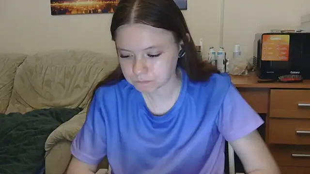 Snapshot of JessicaHolland1 chatting on June 7, 2026, 6:44 pm JessicaHolland1 online show from June 7, 2026, 6:44 pm