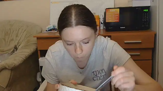 Snapshot of JessicaHolland1 chatting on July 12, 2026, 6:43 pm JessicaHolland1 online show from July 12, 2026, 6:43 pm