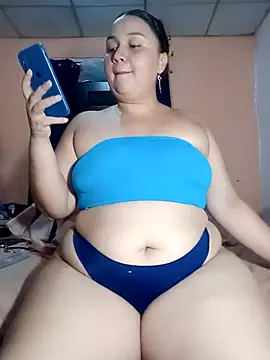 Snapshot of Marialae2735 chatting on May 4, 2026, 11:34 pm Marialae2735 online show from May 4, 2026, 11:34 pm