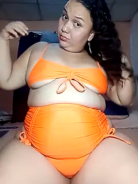 Snapshot of Marialae2735 chatting on May 13, 2026, 1:58 am Marialae2735 online show from May 13, 2026, 1:58 am