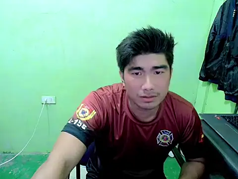 Snapshot of Hunkfireman chatting on April 13, 2026, 1:33 am Hunkfireman online show from April 13, 2026, 1:33 am