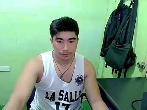 Snapshot of Hunkfireman chatting on May 5, 2026, 1:13 am Hunkfireman online show from May 5, 2026, 1:13 am