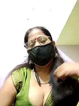 SEEMA 012 online show from May 17, 2026, 4:54 am
