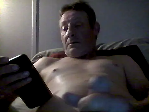 Snapshot of Allen_tx6857 chatting on May 4, 2026, 9:05 am Allen tx6857 online show from May 4, 2026, 9:05 am